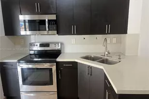 2425 W 76th St, Hialeah, FL 33016 - Photo 9