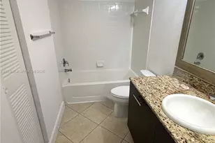 12620 Vista Isles Dr, Sunrise, FL 33325 - Photo 19