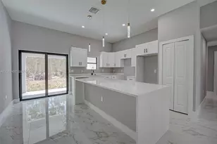 546/548 Nimitz Blvd, Lehigh Acres, FL 33974 - Photo 9