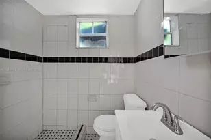 452 NE 30th St, Miami, FL 33137 - Photo 39