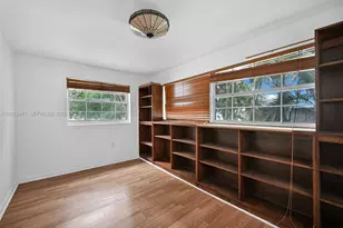 452 NE 30th St, Miami, FL 33137 - Photo 11