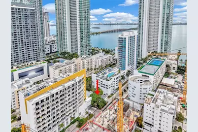 452 NE 30th St, Miami, FL 33137 - Photo 1