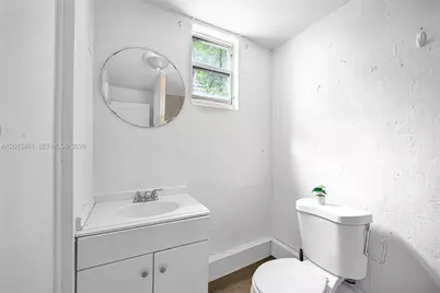 452 NE 30th St, Miami, FL 33137 - Photo 53