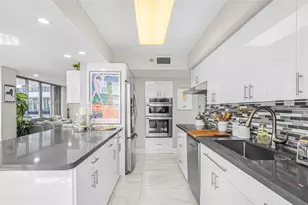 3500 Mystic Pointe Dr, Aventura, FL 33180 - Photo 11