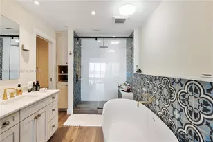 1040 Biscayne Blvd, Miami, FL 33132 - Photo 21