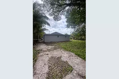 1861 NW 112th St, Miami, FL 33167 - Photo 15