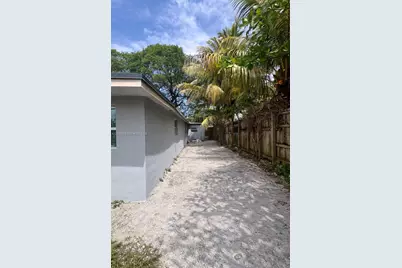 1861 NW 112th St, Miami, FL 33167 - Photo 3