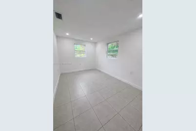 1861 NW 112th St, Miami, FL 33167 - Photo 15