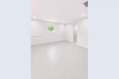 1861 NW 112th St, Miami, FL 33167 - Photo 7