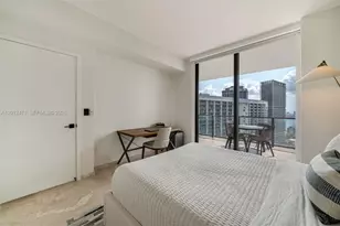 68 SE 6th St, Miami, FL 33131 - Photo 25
