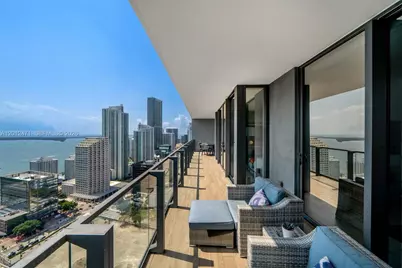68 SE 6th St #3407, Miami, FL 33131 - Photo 5