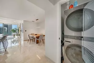 68 SE 6th St, Miami, FL 33131 - Photo 27