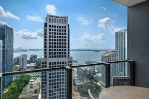 68 SE 6th St, Miami, FL 33131 - Photo 29