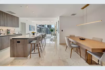 68 SE 6th St #3407, Miami, FL 33131 - Photo 3