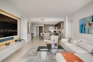 68 SE 6th St, Miami, FL 33131 - Photo 15