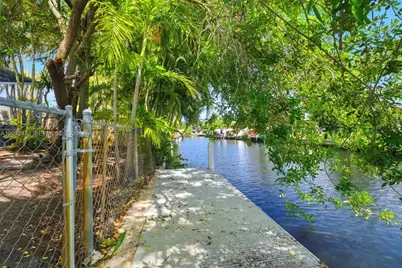 1930 NW 33rd St, Oakland Park, FL 33309 - Photo 33