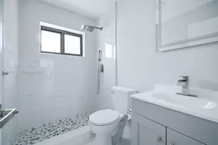 1930 NW 33rd St, Oakland Park, FL 33309 - Photo 15