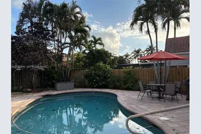 2638 Oak Park Cir, Davie, FL 33328 - Photo 5