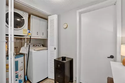 Guest House San Miguel #REAR, Coral Gables, FL 33134 - Photo 11