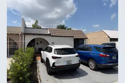 1656 W 57th Ter, Hialeah, FL 33012 - Photo 3
