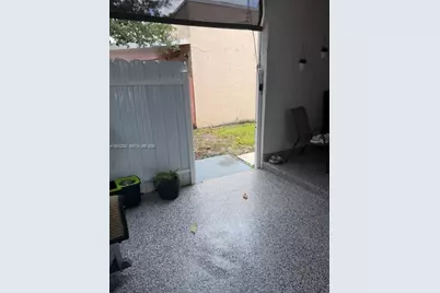1656 W 57th Ter, Hialeah, FL 33012 - Photo 41