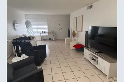 1656 W 57th Ter, Hialeah, FL 33012 - Photo 5