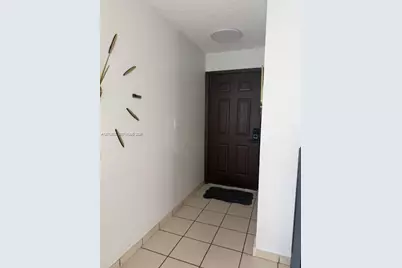 1656 W 57th Ter, Hialeah, FL 33012 - Photo 7