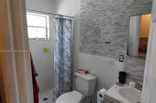 2140 NW 1st Terrace, Miami, FL 33125 - Photo 15