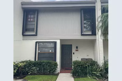 9810 NW 10th St #88, Pembroke Pines, FL 33024 - Photo 1