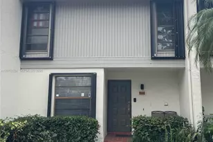 9810 NW 10th St, Pembroke Pines, FL 33024 - Photo 1