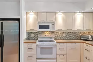 645 NE 77th St, Miami, FL 33138 - Photo 11