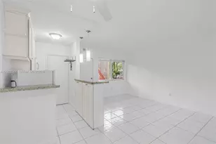 6330 SW 79th St, South Miami, FL 33143 - Photo 13