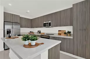 13642 SW 157th Pl, Miami, FL 33196 - Photo 11