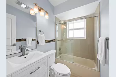 1251 Lincoln St, Hollywood, FL 33019 - Photo 11