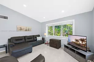 1251 Lincoln St, Hollywood, FL 33019 - Photo 3