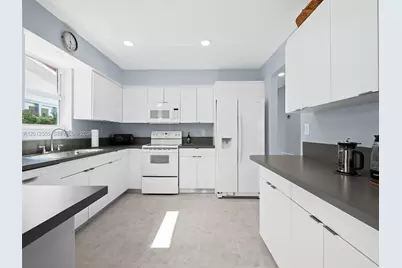 1251 Lincoln St, Hollywood, FL 33019 - Photo 7