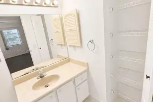 13250 SW 7th Ct, Pembroke Pines, FL 33027 - Photo 23