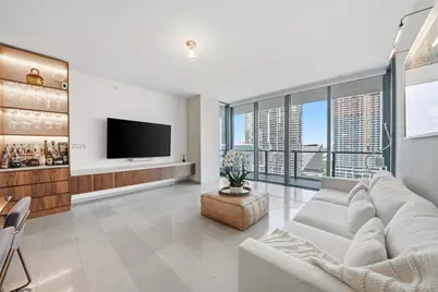 68 SE 6th St #1904, Miami, FL 33131 - Photo 1