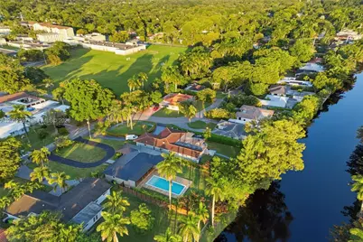 360 NW 87th St, El Portal, FL 33150 - Photo 49