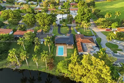 360 NW 87th St, El Portal, FL 33150 - Photo 3