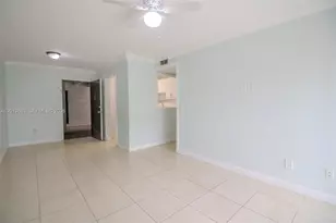 10365 N Kendall Dr, Miami, FL 33176 - Photo 1