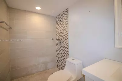 10365 N Kendall Dr #D1, Miami, FL 33176 - Photo 5