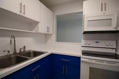 10365 N Kendall Dr #D1, Miami, FL 33176 - Photo 3