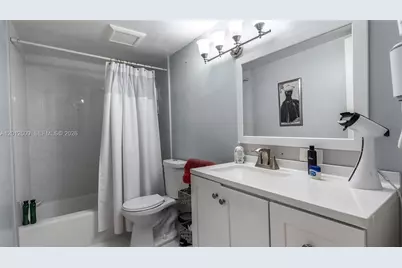 7208 Fairway Dr #I9, Miami Lakes, FL 33014 - Photo 11