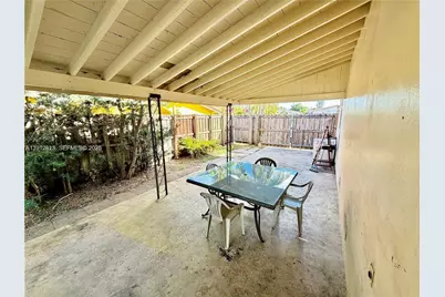 45 SE 14th St #1, Dania Beach, FL 33004 - Photo 23