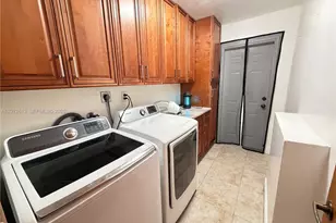 45 SE 14th St, Dania Beach, FL 33004 - Photo 17