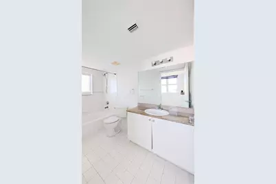 60 NW 37th Ave #1208, Miami, FL 33125 - Photo 13