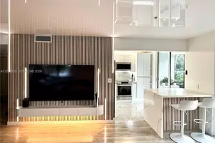 671 NE 195th St, Miami, FL 33179 - Photo 3