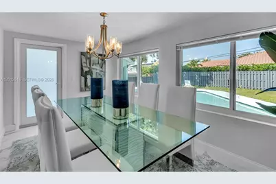 465 NW 11th St, Boca Raton, FL 33432 - Photo 15