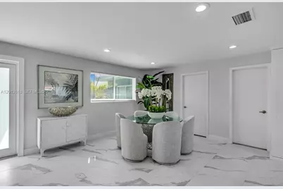 465 NW 11th St, Boca Raton, FL 33432 - Photo 17